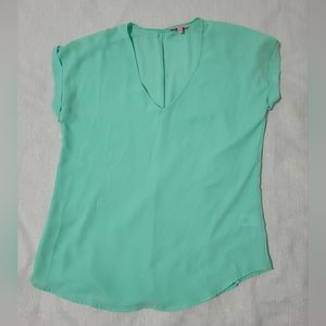 NWOT Candies Mint Green Sheet Top